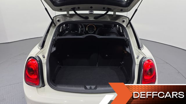 Mini COOPER 5Door Standard 3rd купить на сайте DeffCars