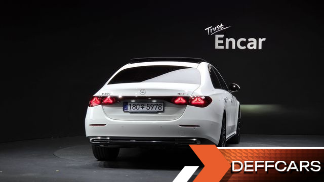 Mercedes E-CLASS E300 4MATIC Exclusive купить на сайте DeffCars
