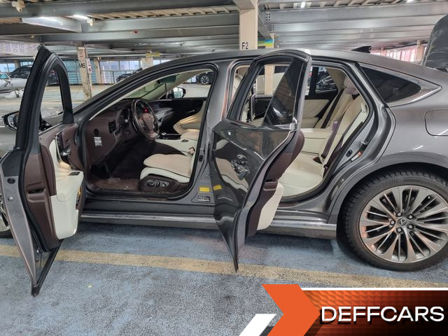 Lexus LS 3.5 Platinum AWD купить на сайте DeffCars