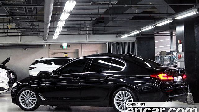 BMW 5-SERIES 520i Luxury купить на сайте DeffCars