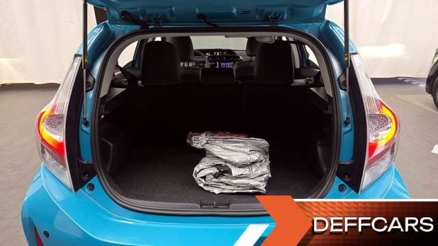 Toyota PRIUS 1.5 купить на сайте DeffCars
