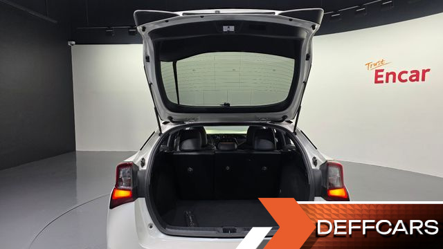 Toyota PRIUS 1.8 купить на сайте DeffCars