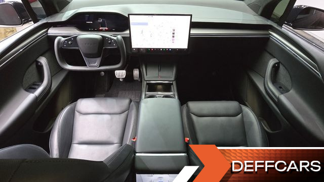 Tesla MODEL X Plaid купить на сайте DeffCars