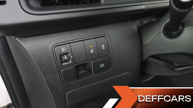 Hyundai STARIA L3.5 Cargo 5-Seater Modern купить на сайте DeffCars