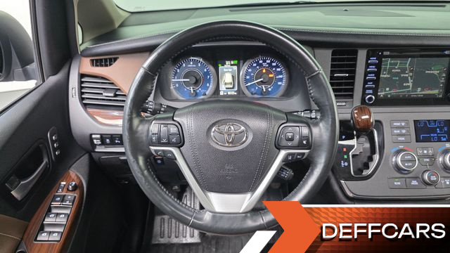 Toyota SIENNA 3.5 AWD купить на сайте DeffCars