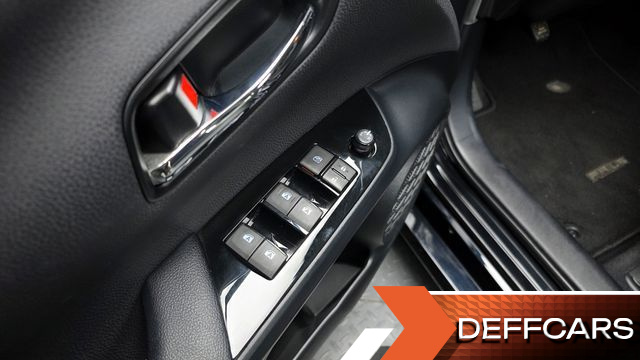 Toyota PRIUS 1.8 E купить на сайте DeffCars