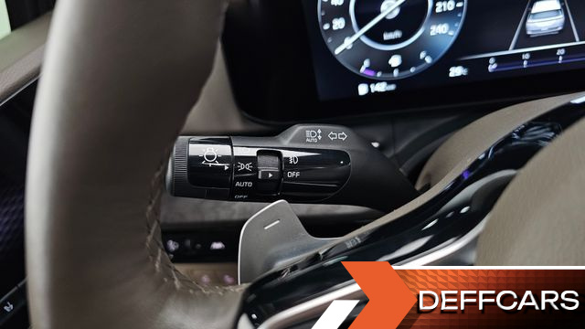 Kia CARNIVAL Gasoline 7-Seater Signature купить на сайте DeffCars