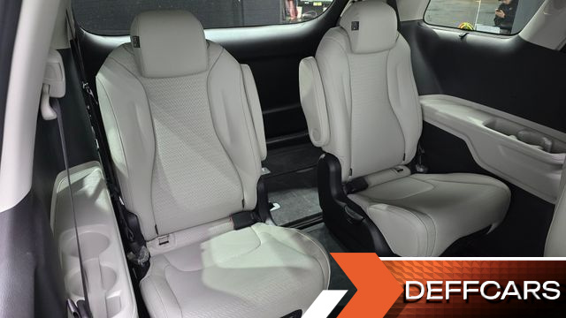 Kia CARNIVAL 9-Seater Signature купить на сайте DeffCars
