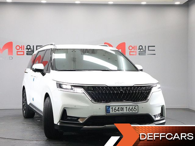 Kia CARNIVAL Gasoline 9-Seater Signature купить на сайте DeffCars