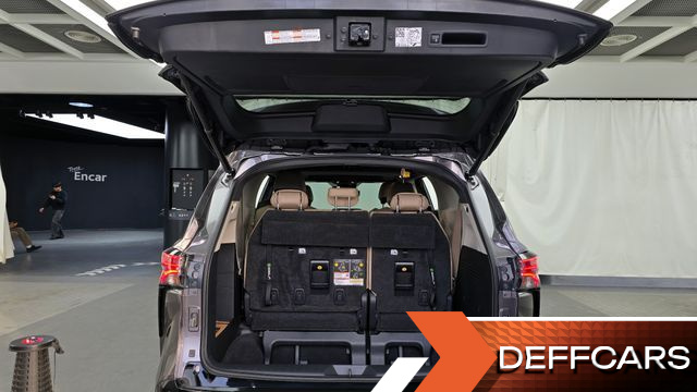 Toyota SIENNA 2.5 Hybrid AWD купить на сайте DeffCars