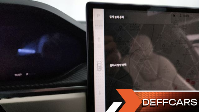 Tesla MODEL X Plaid купить на сайте DeffCars
