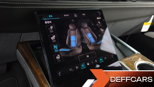 Cadillac ESCALADE 6.2 ESV ESV Premium Luxury Platinum купить на сайте DeffCars