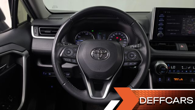 Toyota RAV4 2.5 2WD Hybrid купить на сайте DeffCars