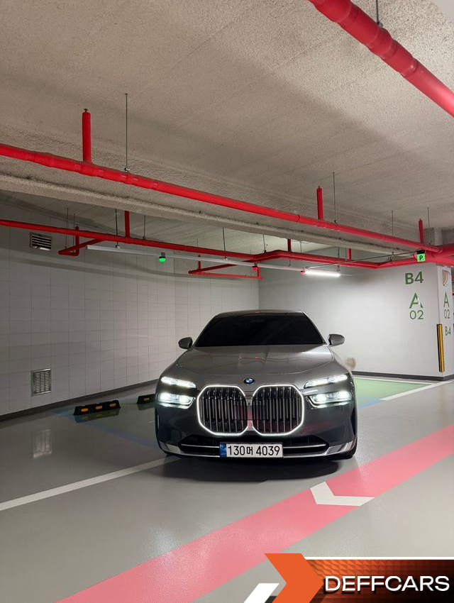BMW 7-SERIES 740i sDrive Design Pure Excellence Individual купить на сайте DeffCars