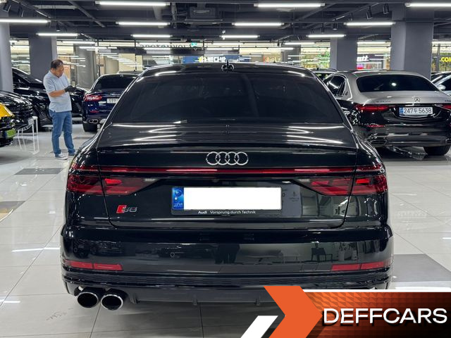 Audi S8 4.0 TFSI Quattro LWB купить на сайте DeffCars