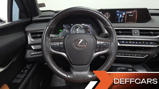 Lexus UX 2.0 2WD купить на сайте DeffCars
