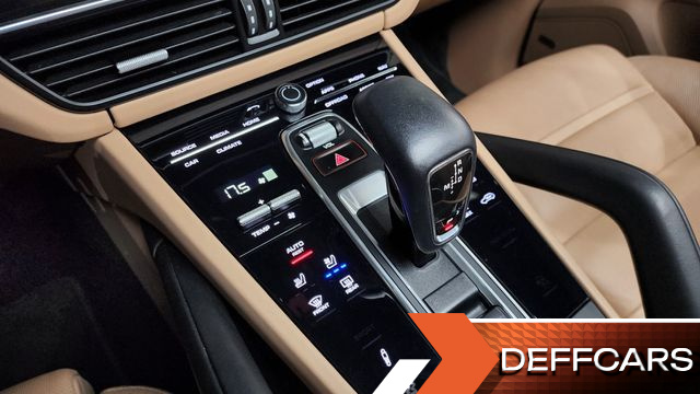 Porsche CAYENNE 3.0 PLATINUM EDITION купить на сайте DeffCars