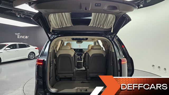 Kia CARNIVAL Gasoline 9-Seater Hi-Limousine Signature купить на сайте DeffCars