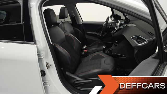 Peugeot 2008 1.6 BlueHDi GT line купить на сайте DeffCars