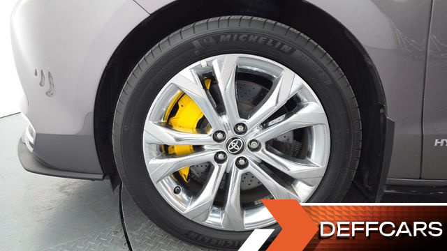 Toyota SIENNA 2.5 Hybrid 2WD купить на сайте DeffCars