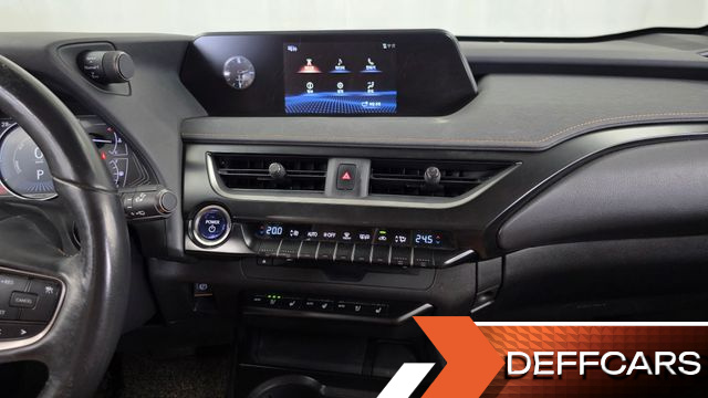 Lexus UX 2.0 2WD купить на сайте DeffCars