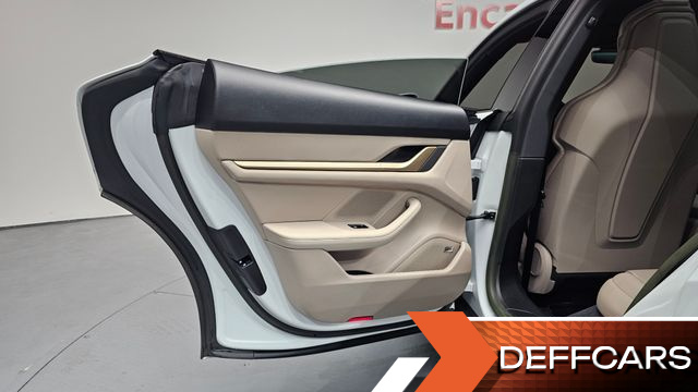Porsche TAYCAN Base купить на сайте DeffCars