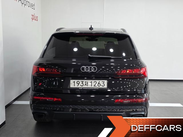 Audi Q7 55 TFSI Quattro Premium купить на сайте DeffCars