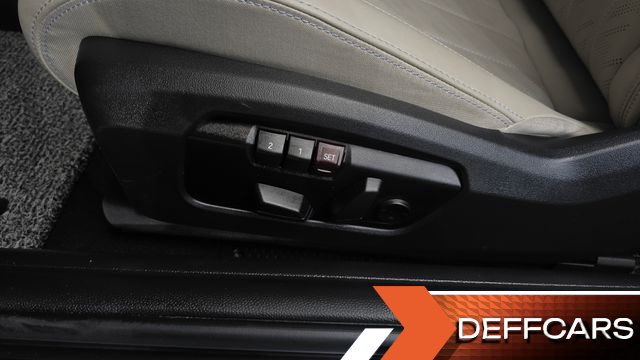 Mini COOPER Favoured купить на сайте DeffCars