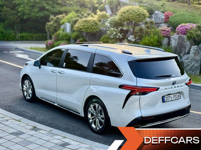 Toyota SIENNA 2.5 Hybrid 2WD купить на сайте DeffCars