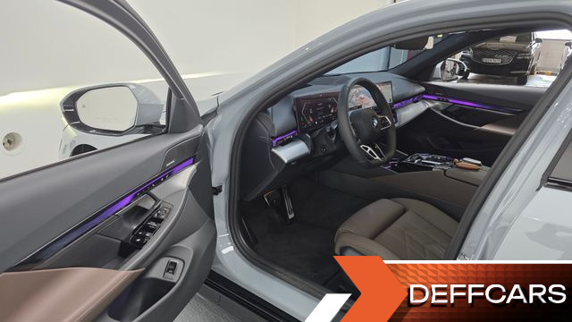 BMW 5-SERIES 520i M Sport купить на сайте DeffCars