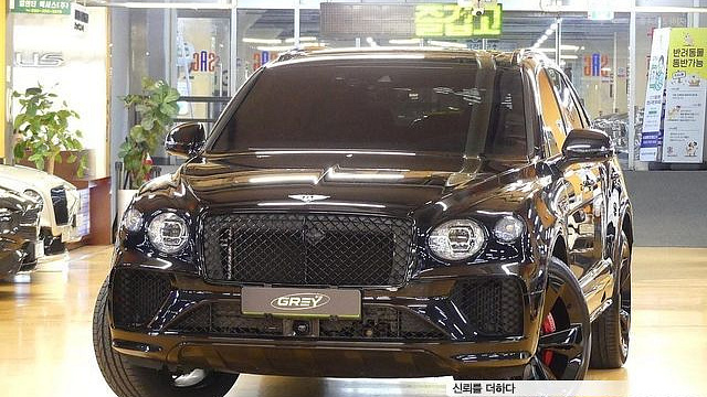Bentley BENTAYGA 4.0 V8 Base купить на сайте DeffCars