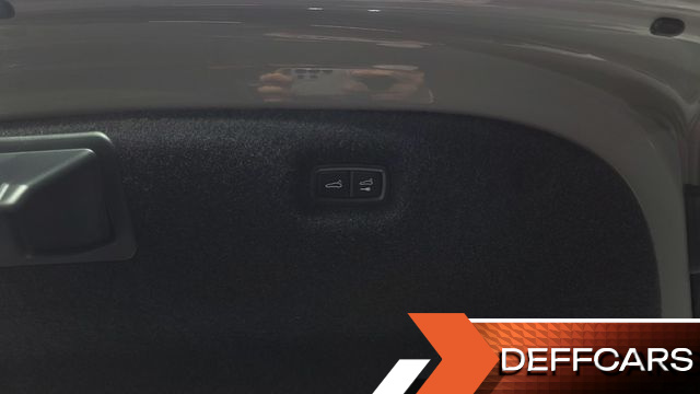 Porsche TAYCAN 4S купить на сайте DeffCars