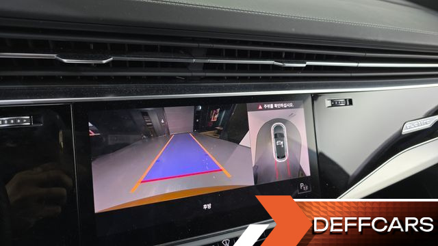Audi Q8 55 TFSI Quattro Premium купить на сайте DeffCars