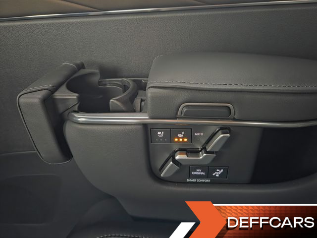 Toyota ALPHARD 2.5 HEV Executive AWD купить на сайте DeffCars