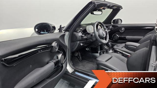 Mini COOPER CONVERTIBLE Classic Third Generation купить на сайте DeffCars