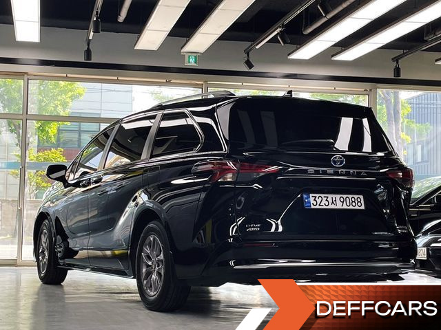 Toyota SIENNA 2.5 Hybrid AWD купить на сайте DeffCars