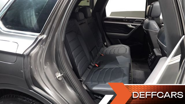 Volkswagen TOUAREG 3.0 TDI R-Line купить на сайте DeffCars