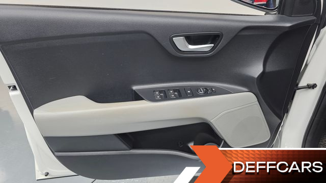 Kia STONIC Diesel 1.6 Prestige купить на сайте DeffCars