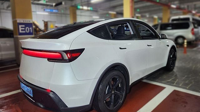 Tesla MODEL Y RWD купить на сайте DeffCars