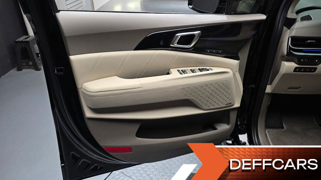 Kia CARNIVAL HEV 9-Seater Hi-Limousine Signature купить на сайте DeffCars