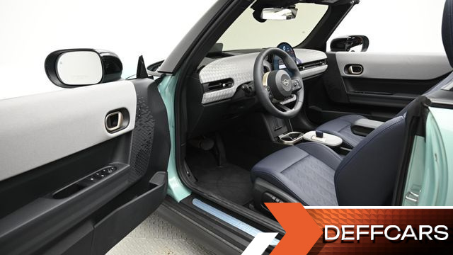 Mini COOPER CONVERTIBLE Favoured купить на сайте DeffCars