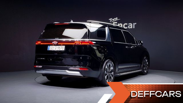 Kia CARNIVAL Gasoline 9-Seater Signature купить на сайте DeffCars