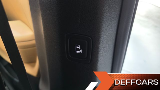 Kia CARNIVAL Gasoline 9-Seater Signature купить на сайте DeffCars