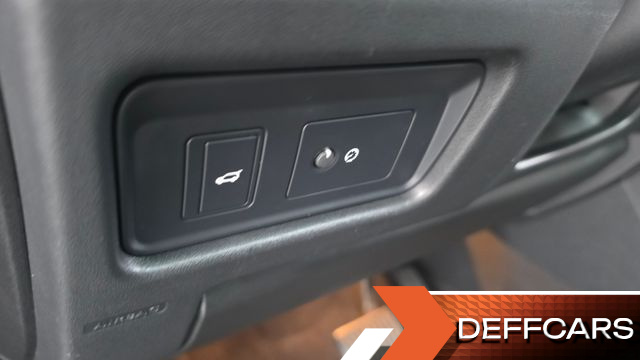Land Rover DISCOVERY SPORT 2.0 TD4 SE купить на сайте DeffCars