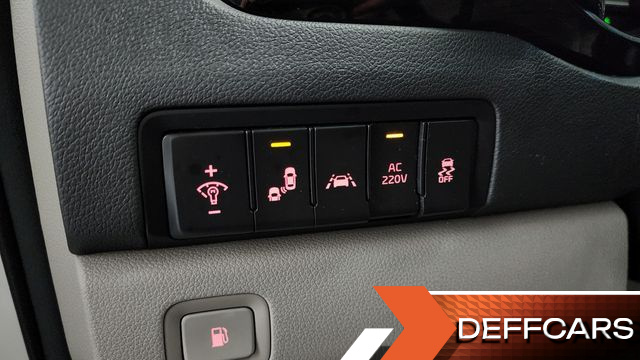 Kia CARNIVAL 7-Seater Limousine President купить на сайте DeffCars