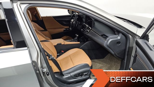 Lexus ES Luxury Plus купить на сайте DeffCars