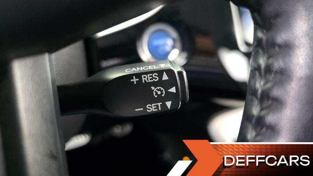 Toyota PRIUS 1.8 E купить на сайте DeffCars