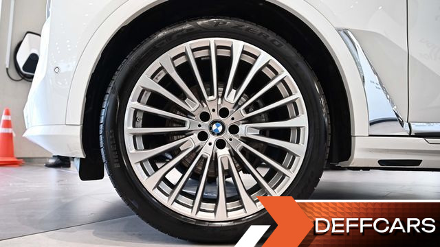 BMW X7 xDrive 40i Design Pure Excellence 7-Seater купить на сайте DeffCars
