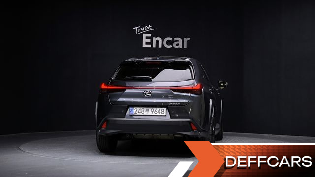 Lexus UX 2.0 2WD купить на сайте DeffCars