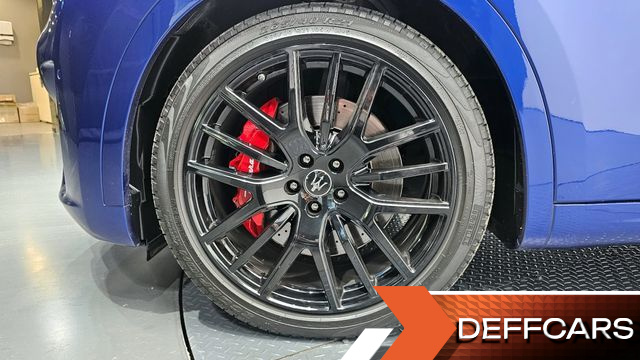 Maserati LEVANTE 3.0 AWD Modena купить на сайте DeffCars